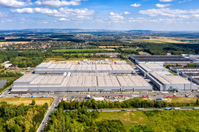 2-ergostasio-salzgitter-mpataries-volkswagen