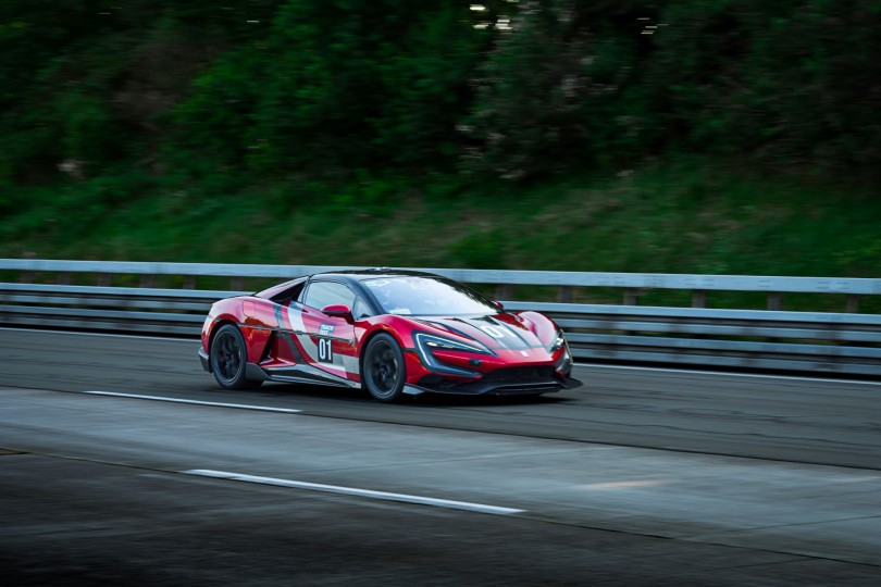 3-YANGWANG-U9-Track-Edition-pista