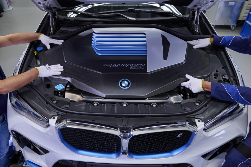 3-bmw-ix5-hydrogen-ydrogono-idrogono-suv-sav
