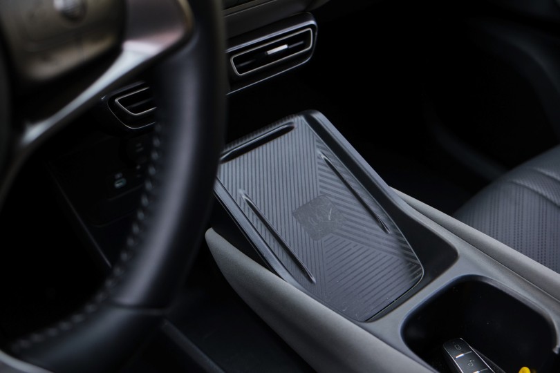 4-byd-dolphin-surf-asyrmati-fortisi-smartphone-kinito