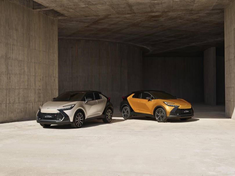 Toyota-C-HR-2023-9