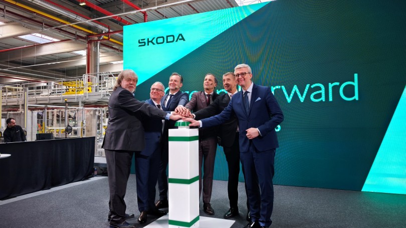 2-skoda-ergostasio-mpataries-battery-robot-mlada-boleslav