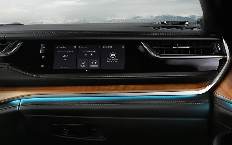 grand cherokee screen2