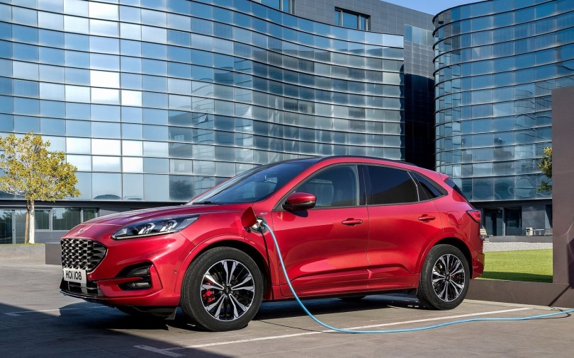 kuga phev3