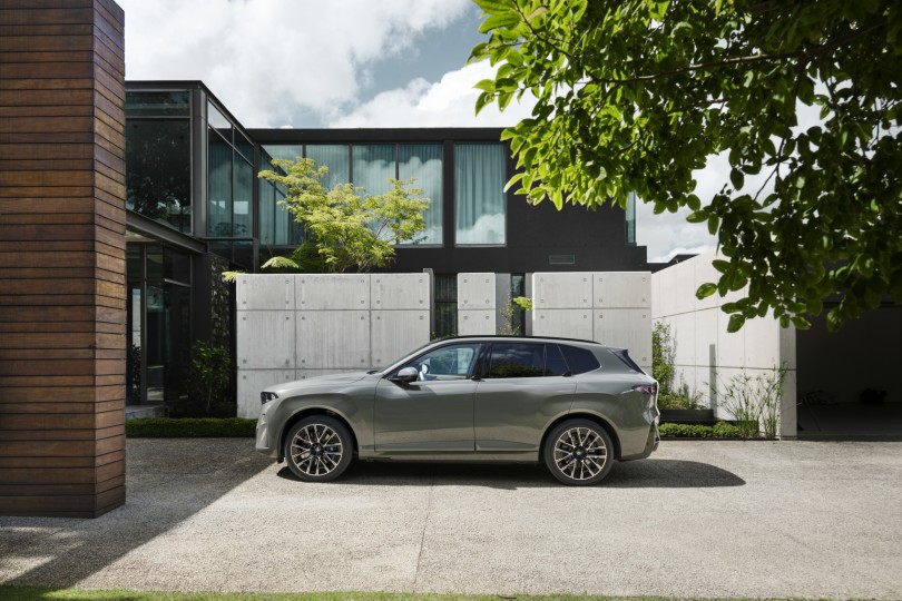2-bmw-ix5
