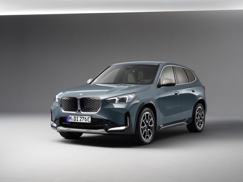 bmw-ix1-1