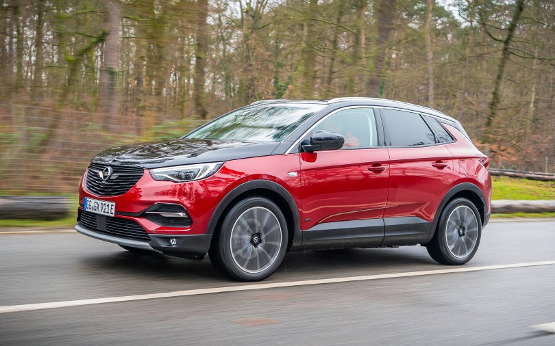 grandland x hybrid4