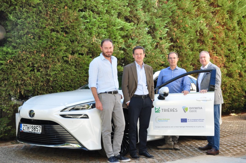 1-toyota-mirai-ydrogono-hydrogen-olympia-odos-stelexi