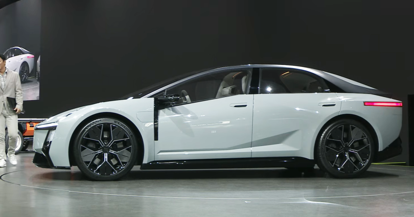 3-toyota-corolla-concept-prototipo-japan-mobility-show