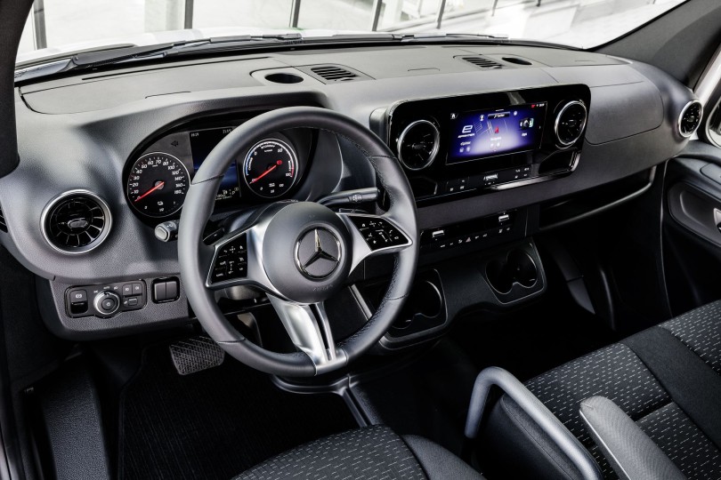 Mercedes-eSprinter-2024-6_result