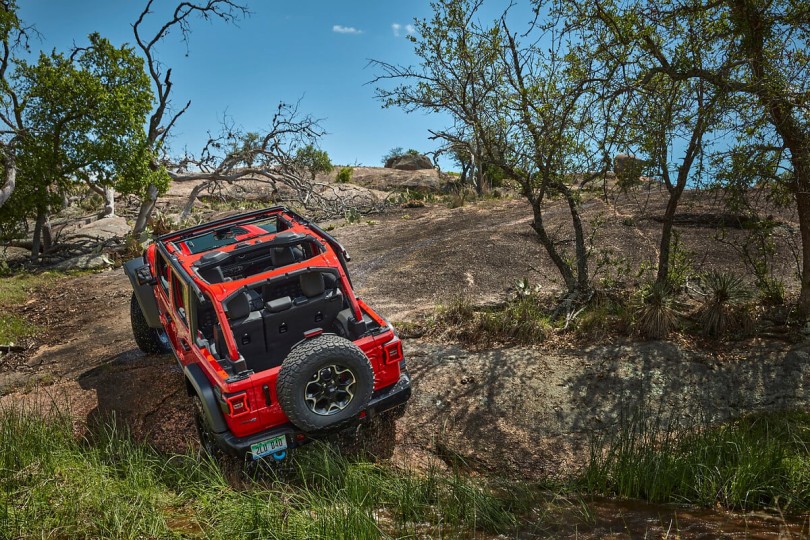 Jeep-rubicon-20-years-2