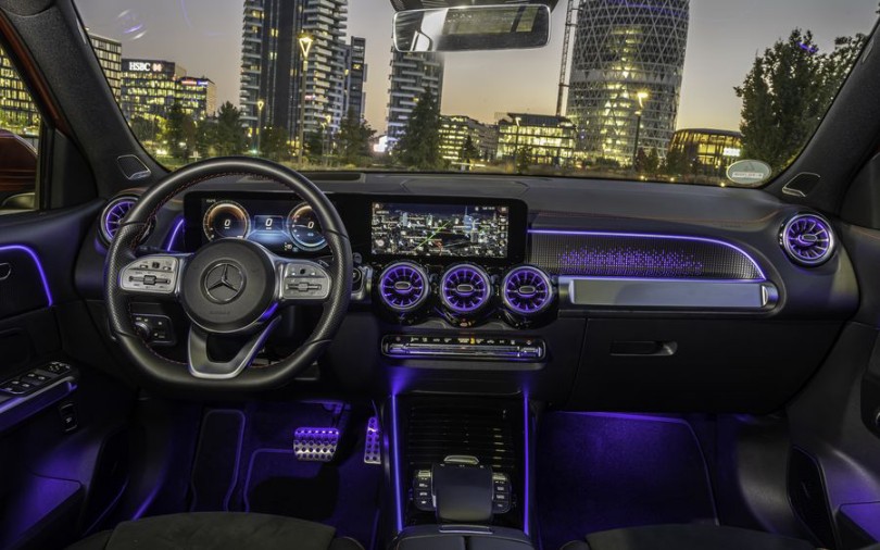Mercedes-Benz_EQB interior