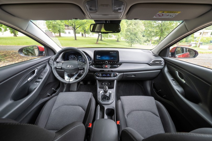 hyundai-i30-tourer-kampina-esoteriko