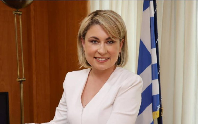 alexopoulou-xristina-yfypourgos-metaforwn