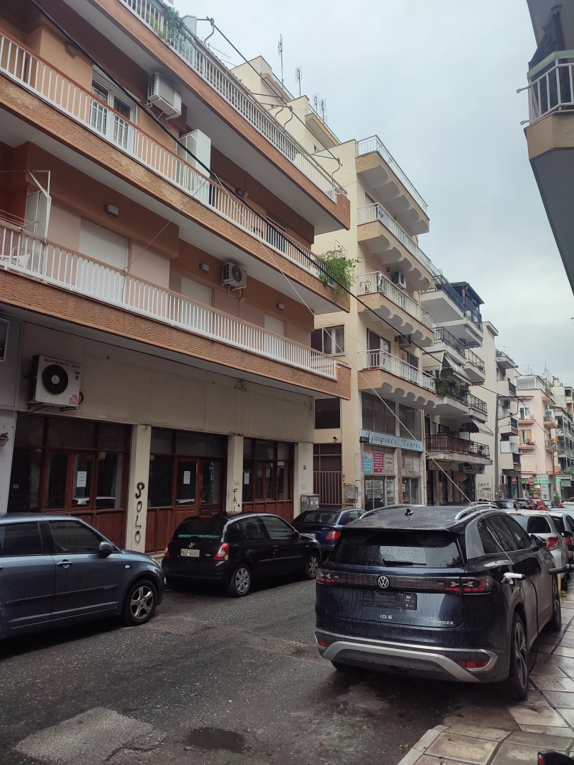 volkswagen-id.6-crozz-mpalkoni-thessaloniki-fortisi-kalodio-kalwdio-mpalanteza
