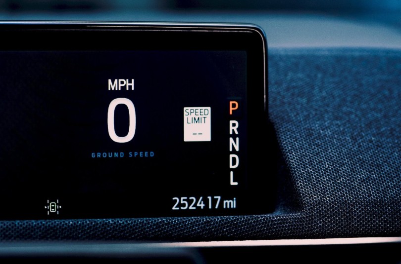 2-ford-mustang-mach-e-othoni-konter-mileage-252417-miles-400.000-km