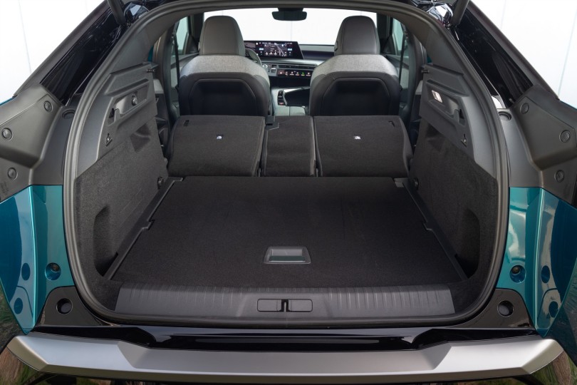 e 3008