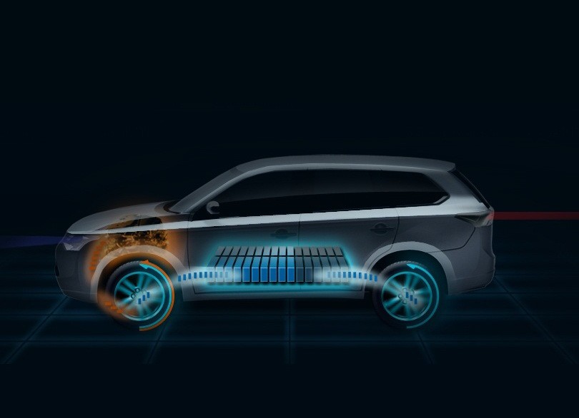 Mitsubishi-Outlander-PHEV-2013