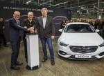 Πέρασε τη γραμμή παραγωγής το πρώτο Opel Insignia