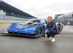 O Rosberg μένει άναυδος από το ηλεκτρικό ID.R (video)