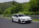 Ποια έκδοση του Volkswagen Golf έγινε η ταχύτερη όλων στο Nurburgring; [video]