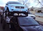 Το Jeep που περνάει την κίνηση από... πάνω – Κυριολεκτικά