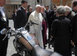 239.000 ευρώ έπιασε η Harley του Πάπα