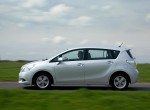 Υβριδικό MPV από την Toyota