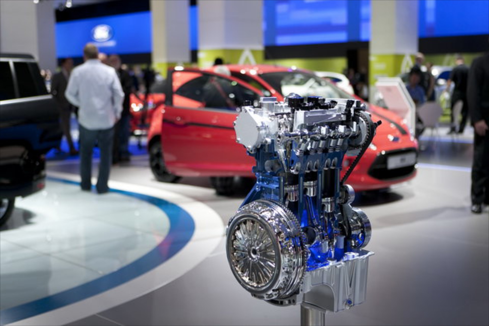 Τον 3κύλινδρο EcoBoost της Ford θέλει η Mercedes