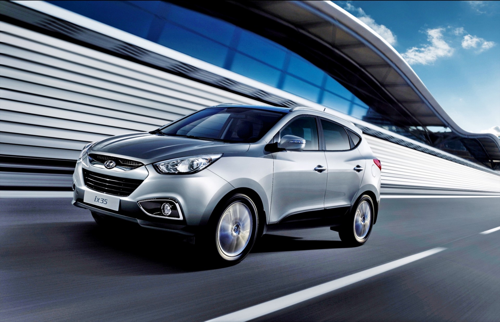 Hyundai ix35 από 15.990 ευρώ 