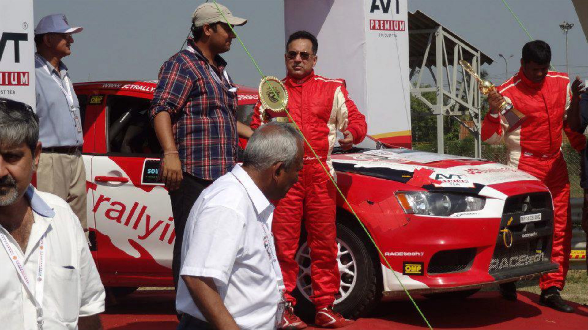 Ο τρόμος του συνοδηγού σε αγώνα rally
