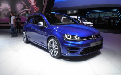 Το VW Golf R δείχνει τα δόντια του… διακριτικά