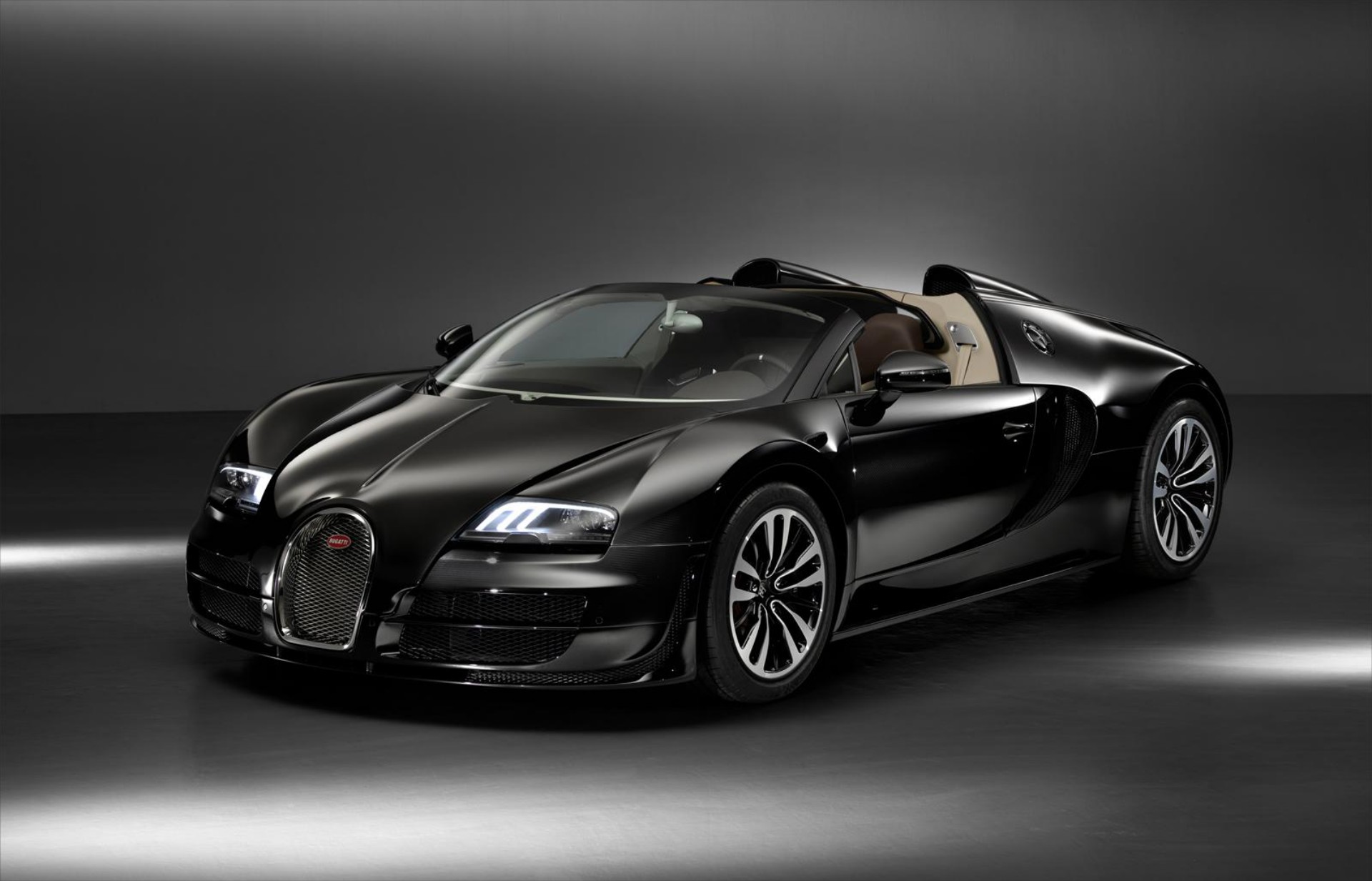 Χασούρα 4,5 εκ ευρώ για κάθε Bugatti Veyron