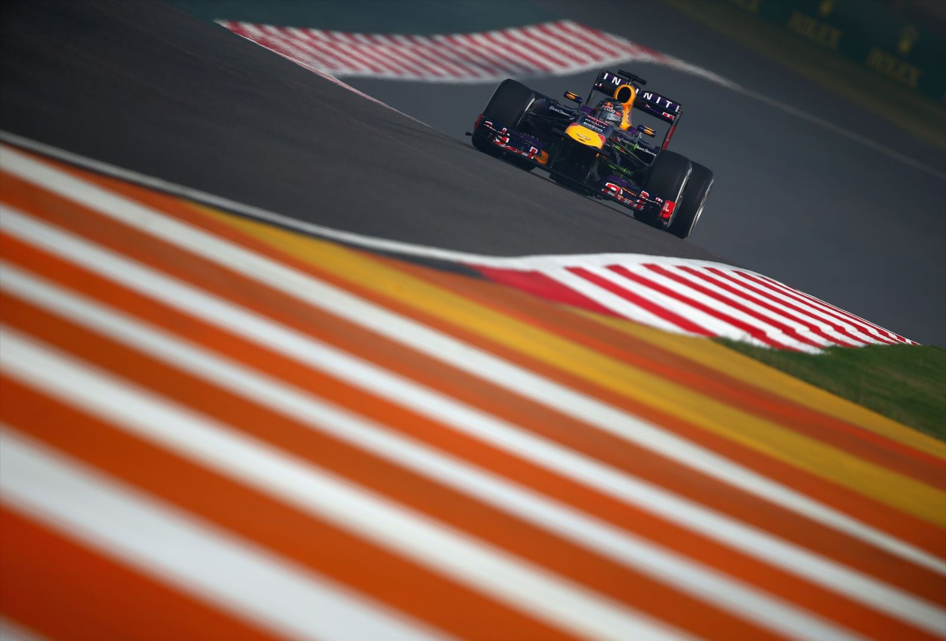 Άπιαστος ο Vettel