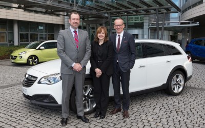 Επίσκεψη από τη Mary Barra στο Russelsheim