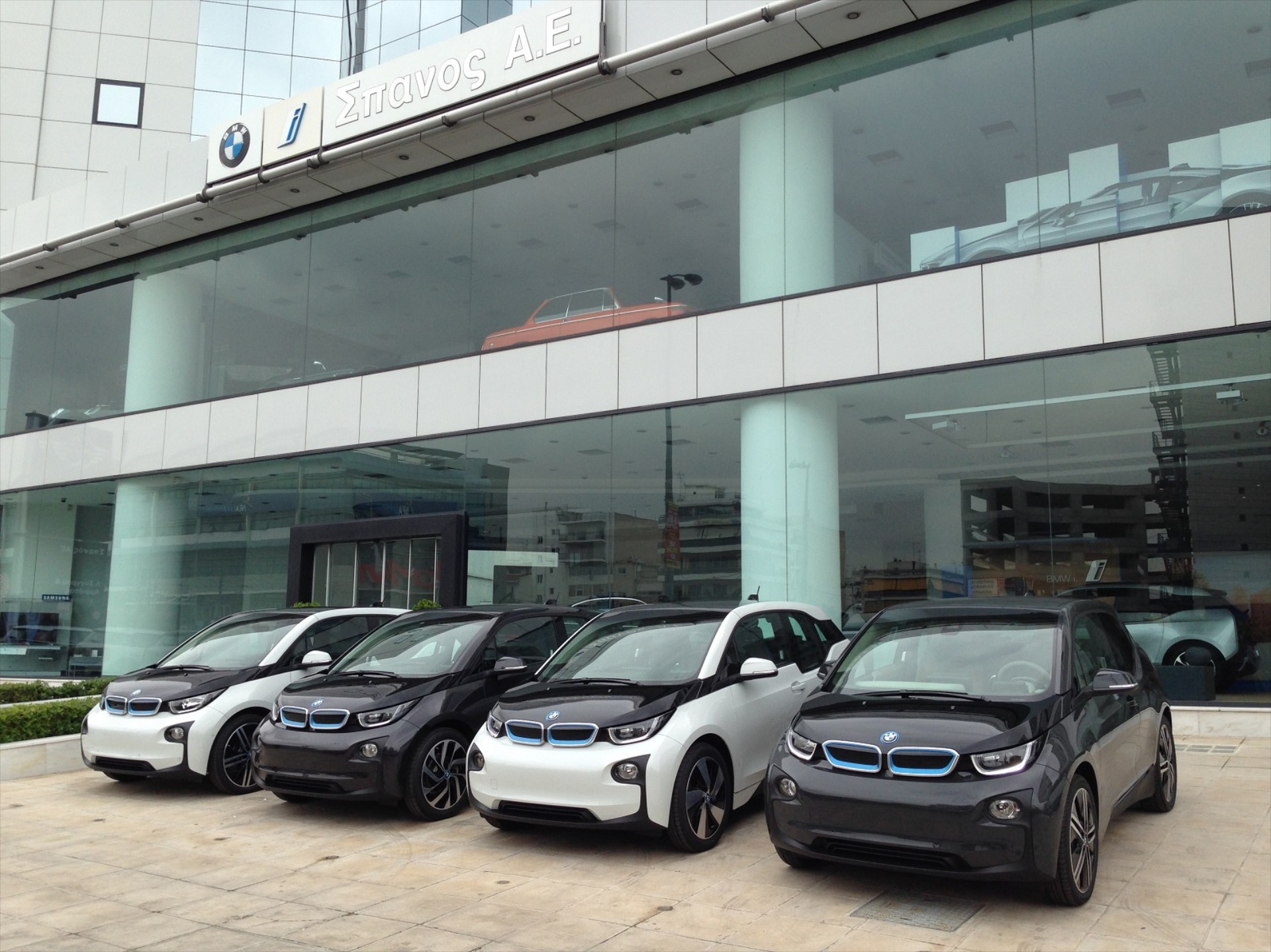 Παραδόθηκε το πρώτο BMW i3