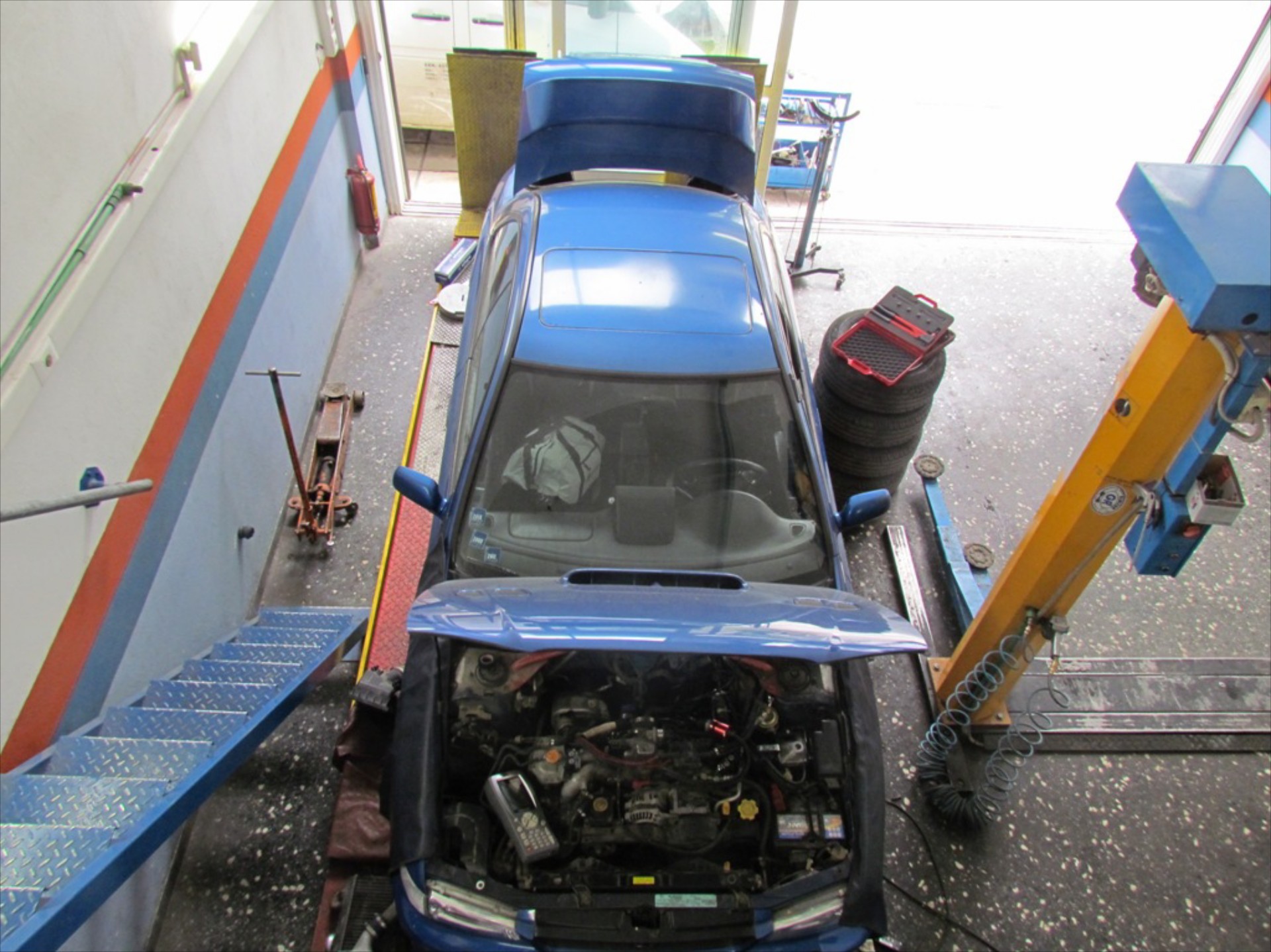 Απατεώνες εξαπατούσαν ασφαλιστική εταιρεία

