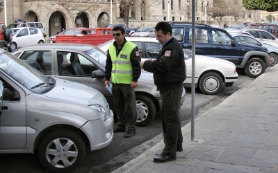 Συνήγορος του Πολίτη: Διαγραφή προστίμων από στάθμευση
