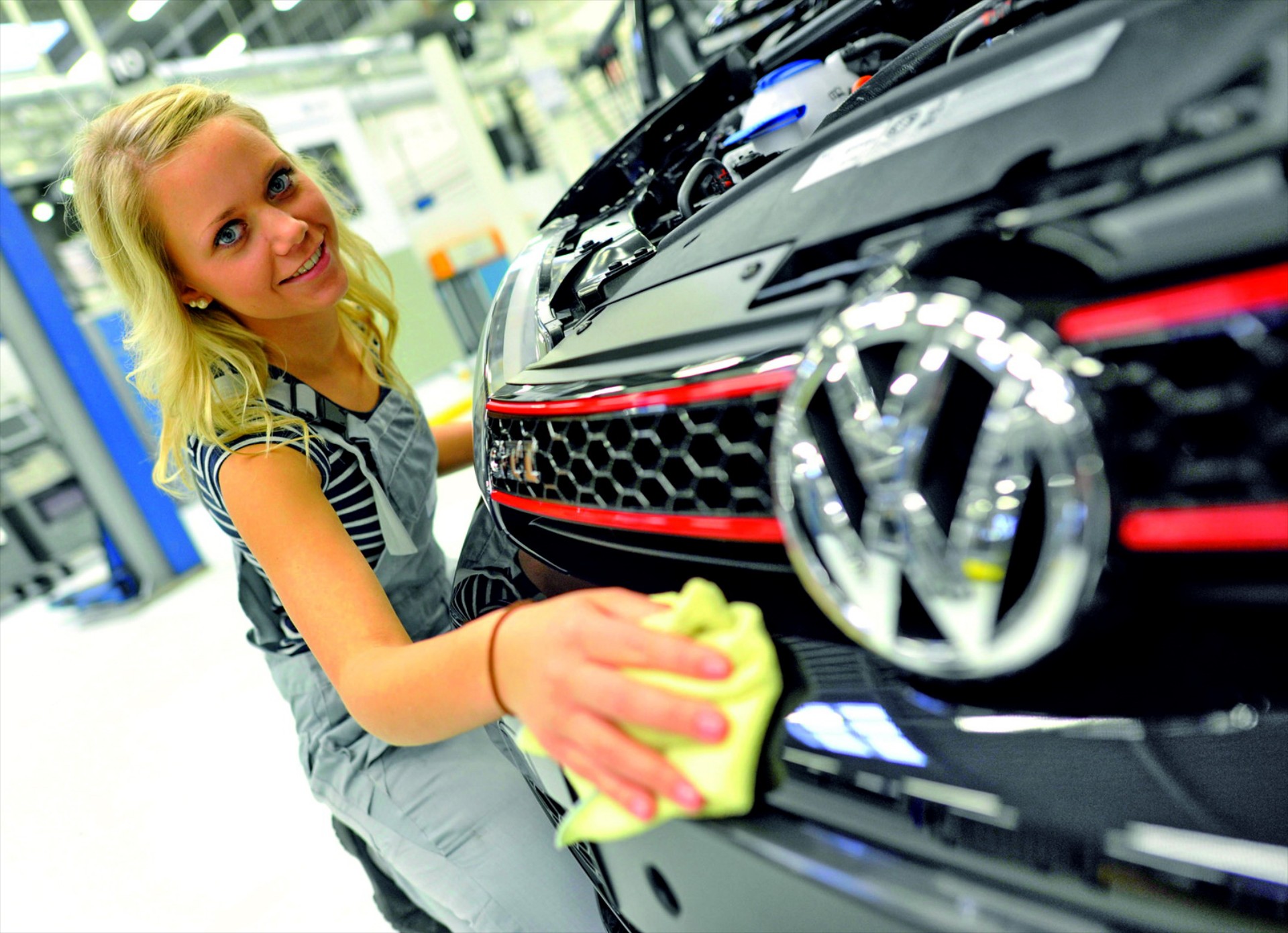 VW: Στόχος τα 10 εκατομμύρια πωλήσεις το 2014