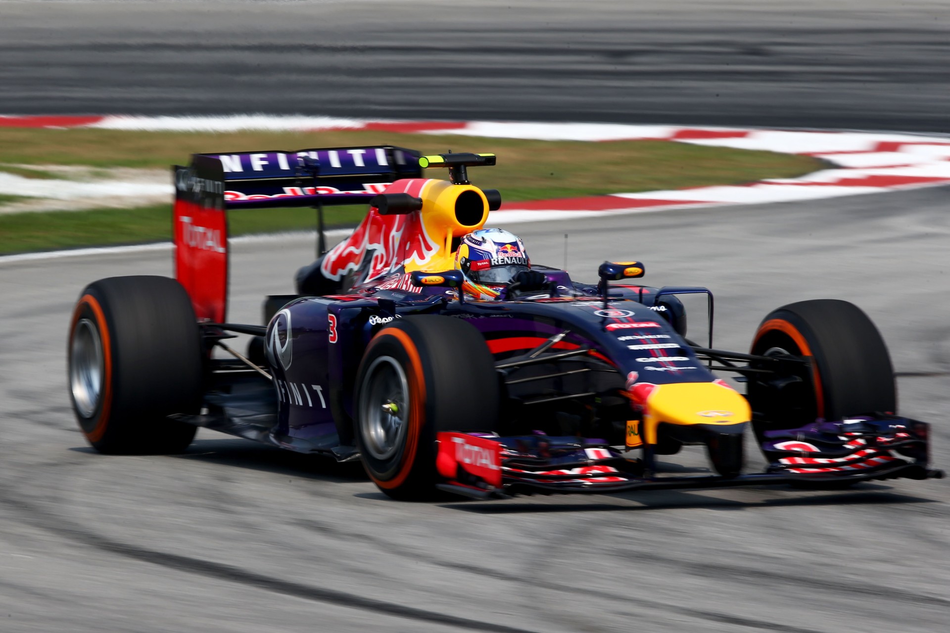 Πιέζει ασφυκτικά η Red Bull την Renault