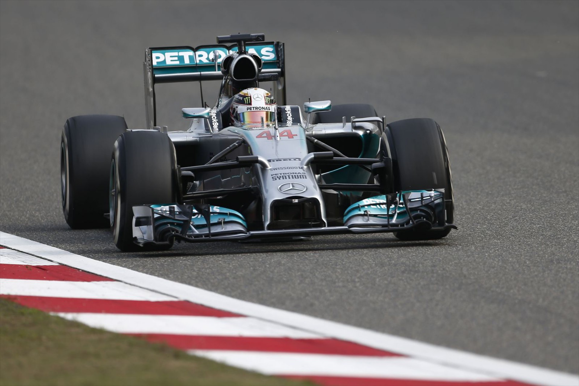 GP Κίνας: Τρίτη pole position για τον Hamilton