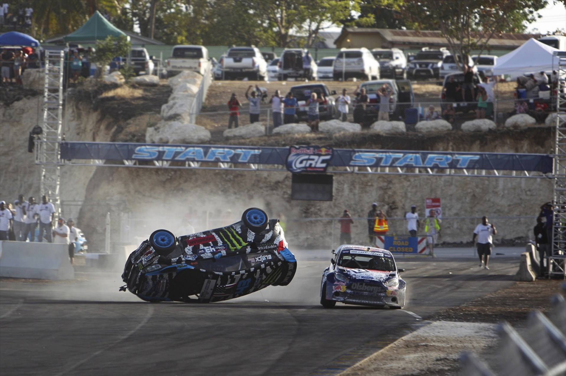 VIDEO: O Ken Block συνεχίζει τις «παραστάσεις»