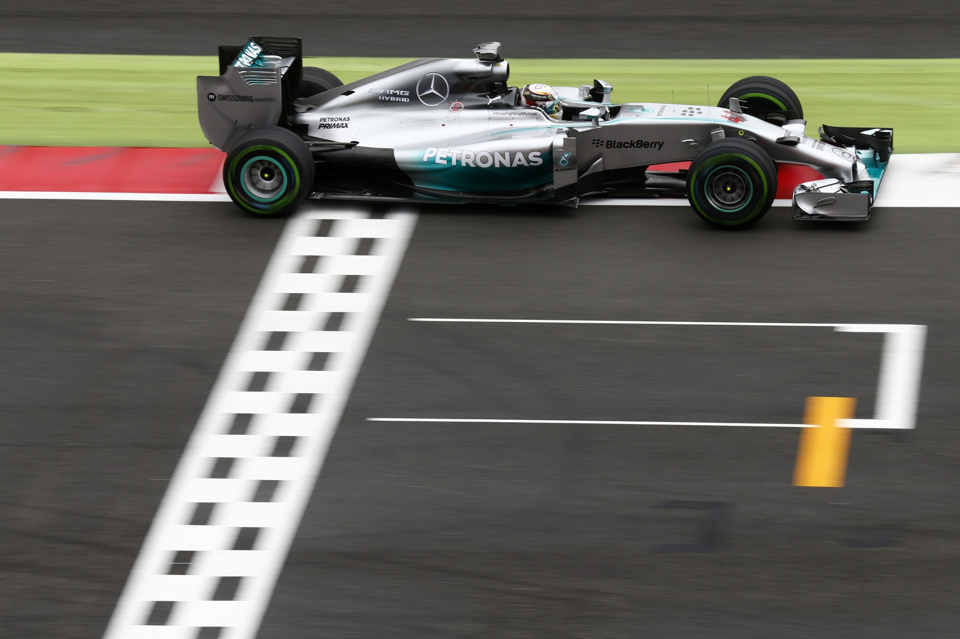 GP M. Βρετανίας: Κέρδισε ο Hamilton, εγκατέλειψε ο Rosberg