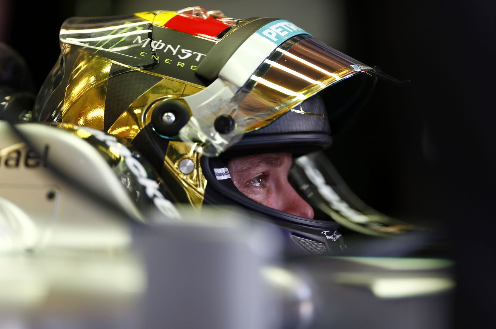 Video : Τι «απαντά» ο Rosberg στον Hamilton