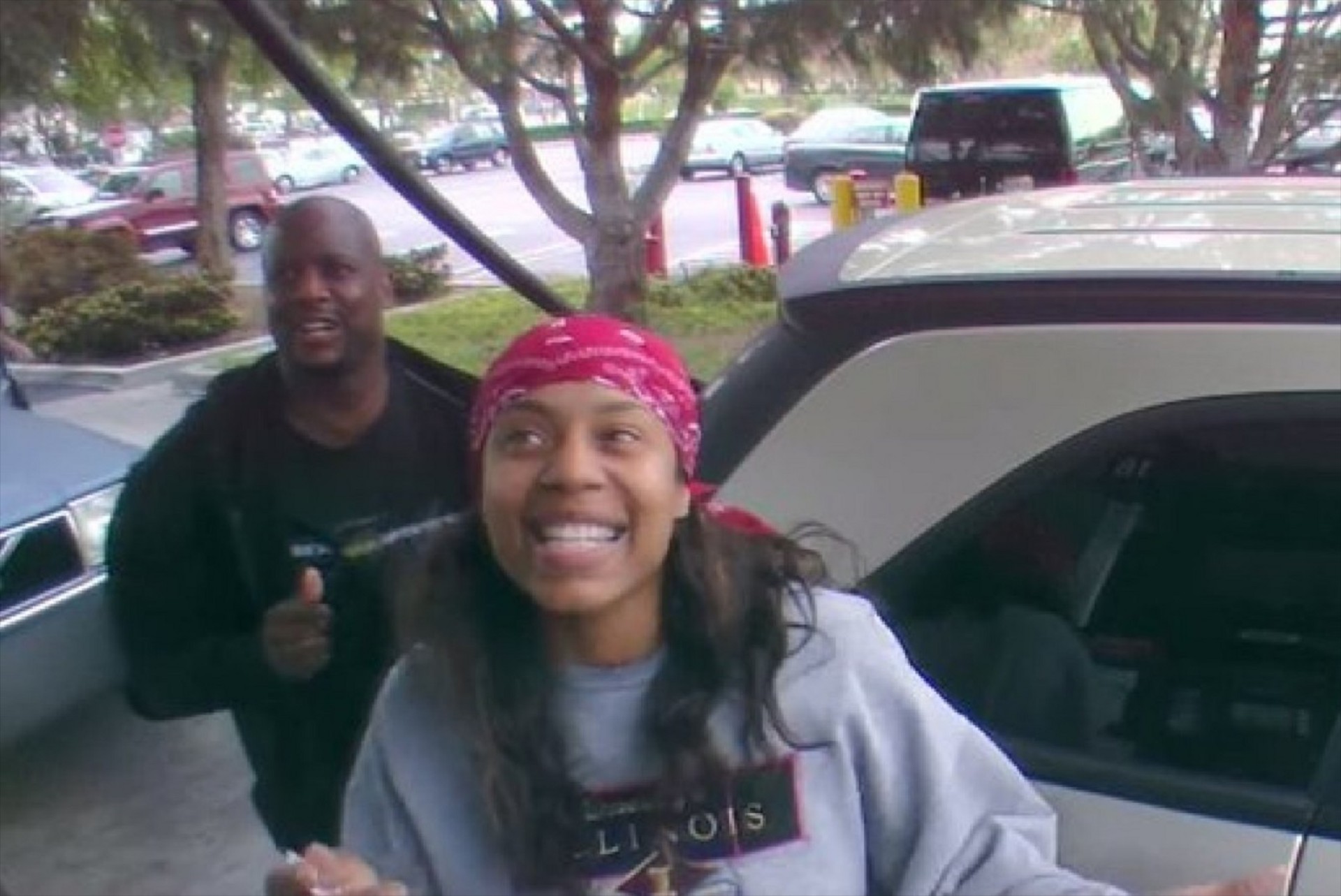 Funny Video: Karaoke στο βενζινάδικο!