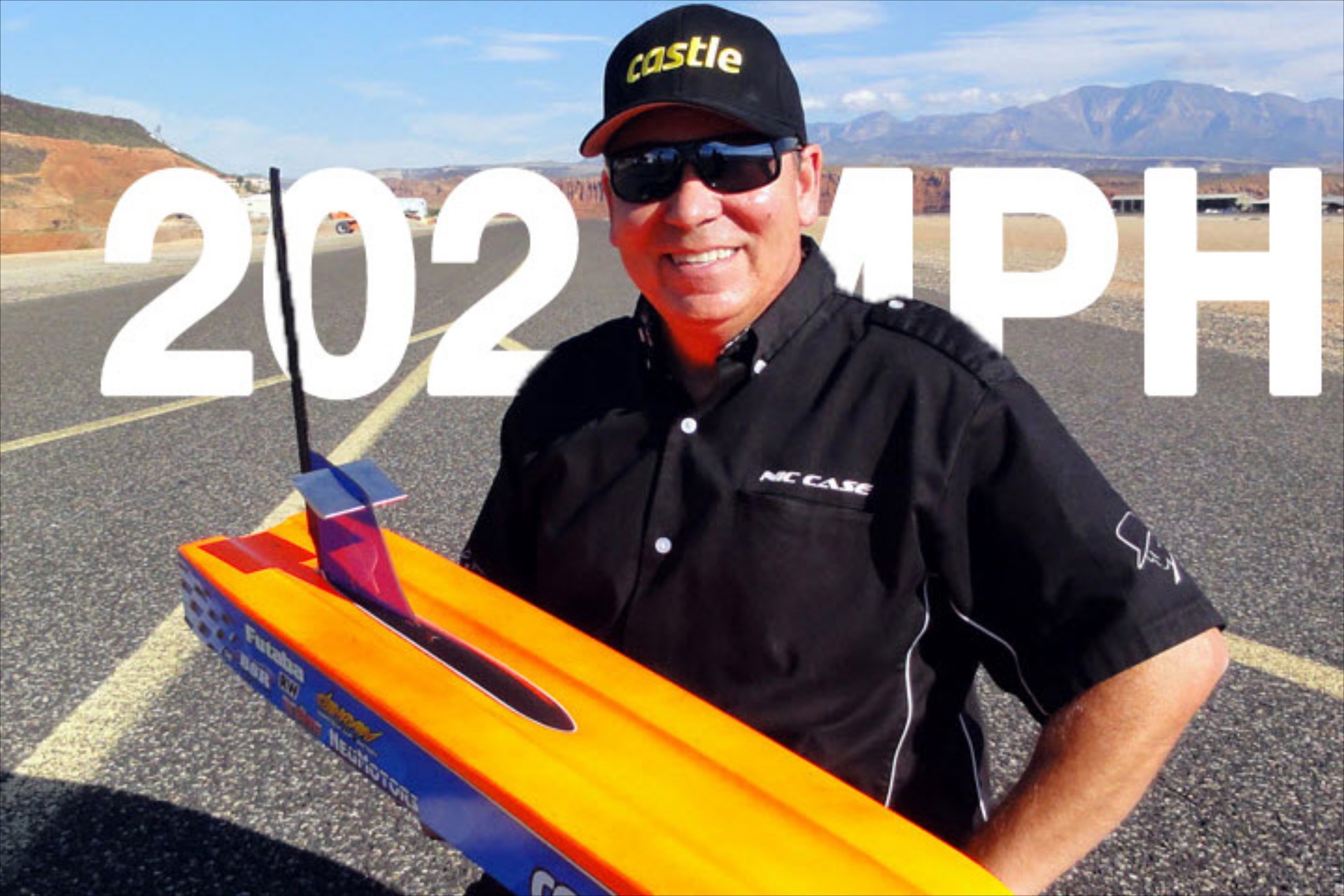 VIDEO: τηλεκατευθυνόμενο πιάνει τα 323 km/h!!!