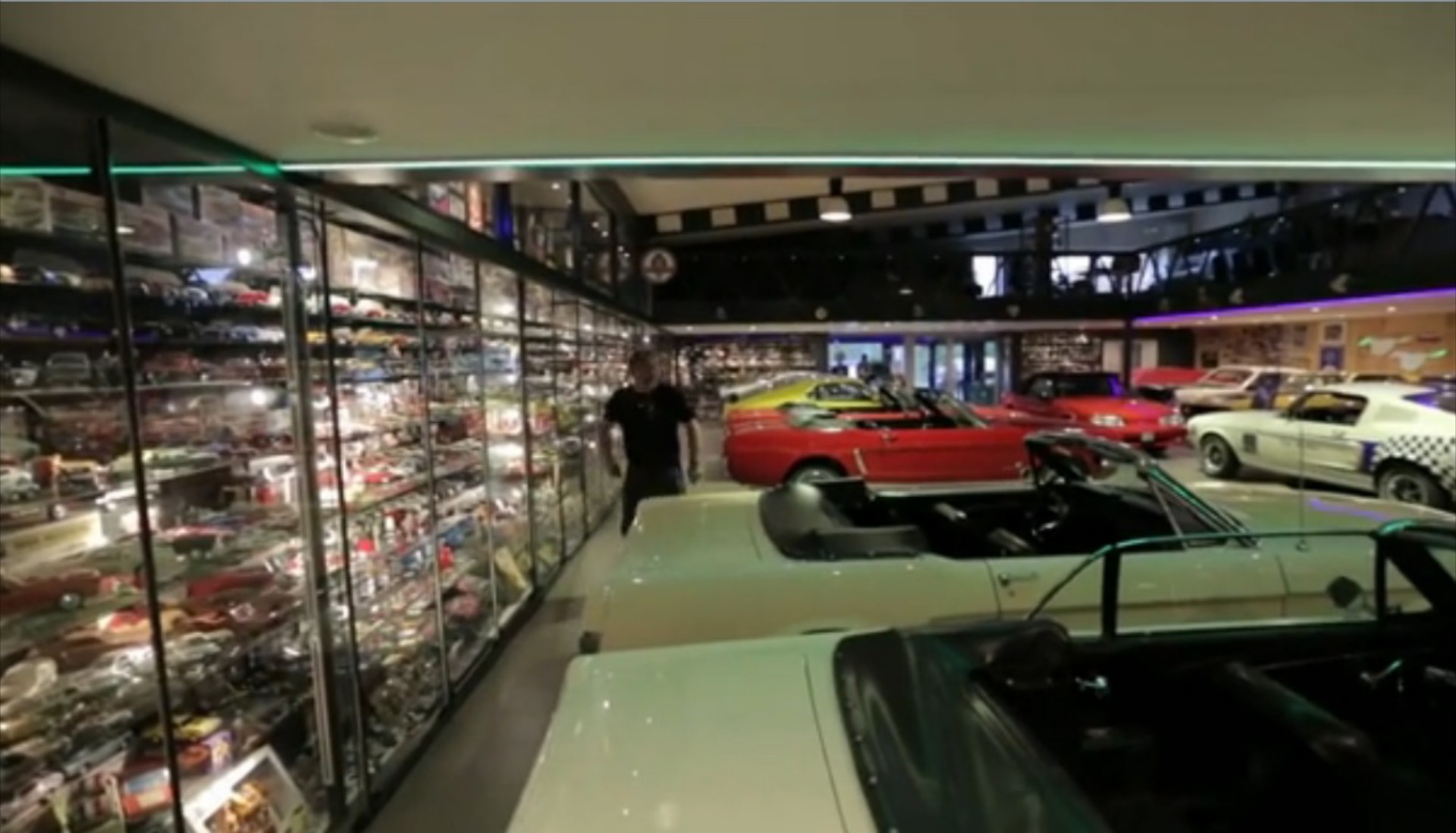 Η πιο μεγάλη συλλογή Ford Mustang με 5.000 κομμάτια