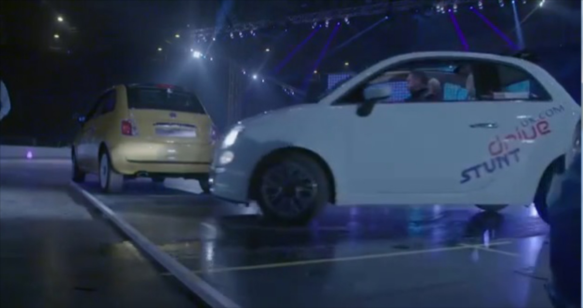 Video: Νέο ρεκόρ παρκαρίσματος με Fiat 500C