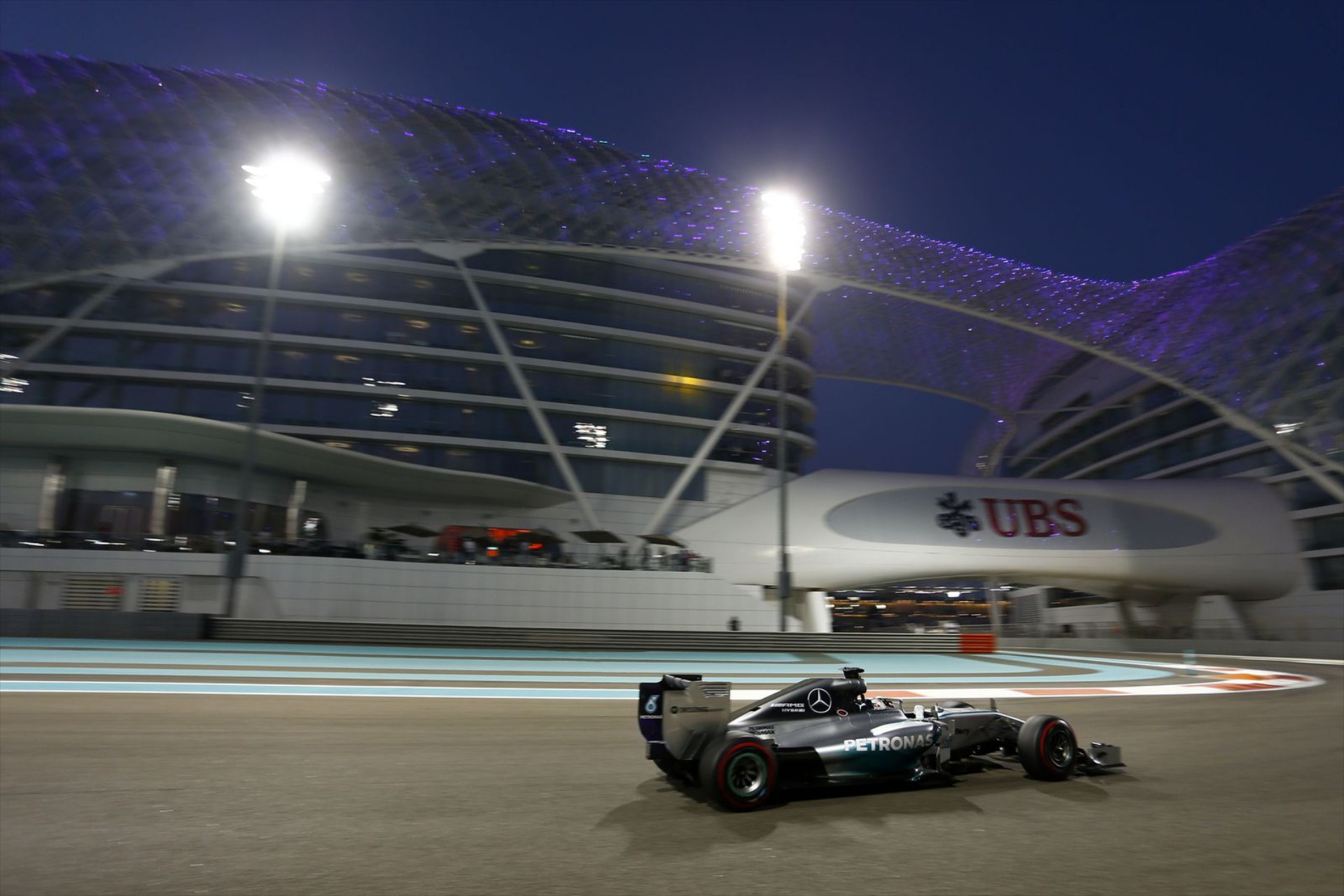 Τους κάνει … πλάκα η Mercedes με τους κινητήρες της F1