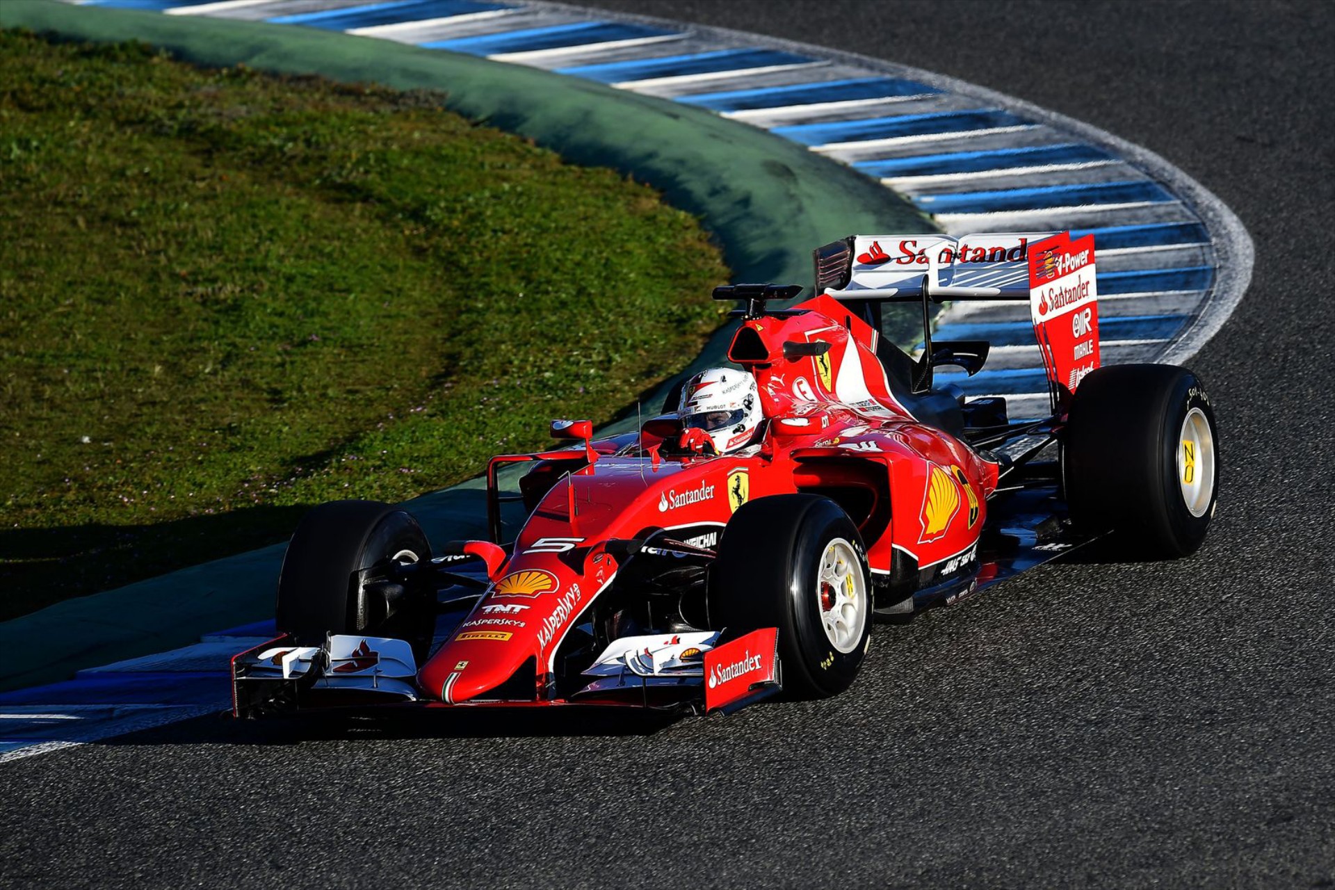 Ταχύτερη η Ferrari με τον Vettel την δεύτερη μέρα